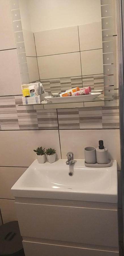 Apartma Matjaz โคเปร์ ภายนอก รูปภาพ